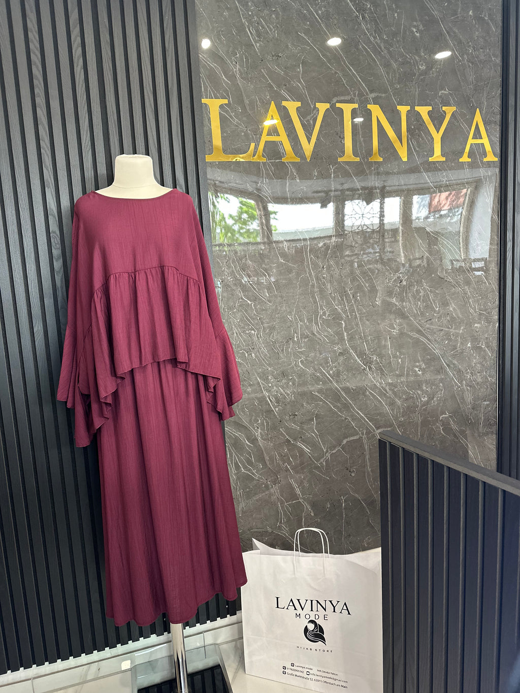 Simple & Elegant: Two-piece set in Bordeaux