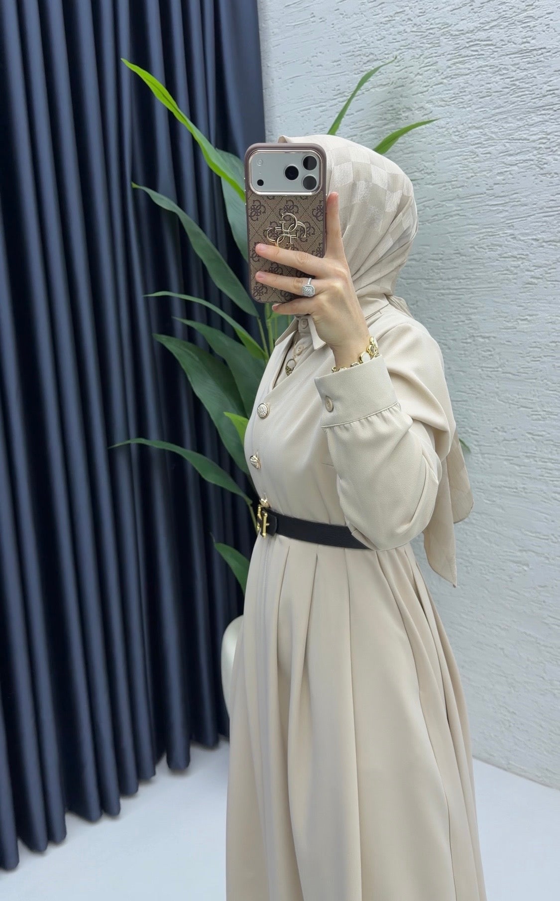Reyyan Kleid aus Double-Kreppstoff