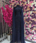 Luxuriöses Abendkleid in Dunkelblau mit Perlen- und Paillettenstickerei