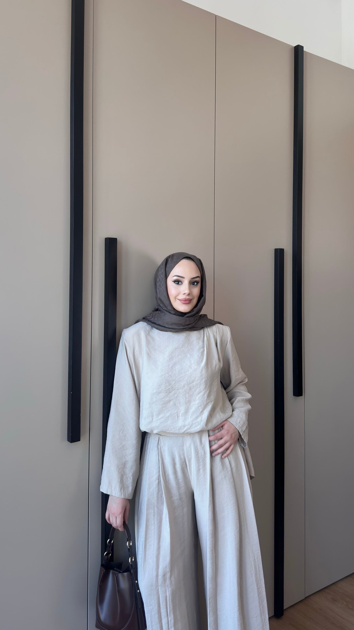 LAVINYA ZWEITEILER BEIGE