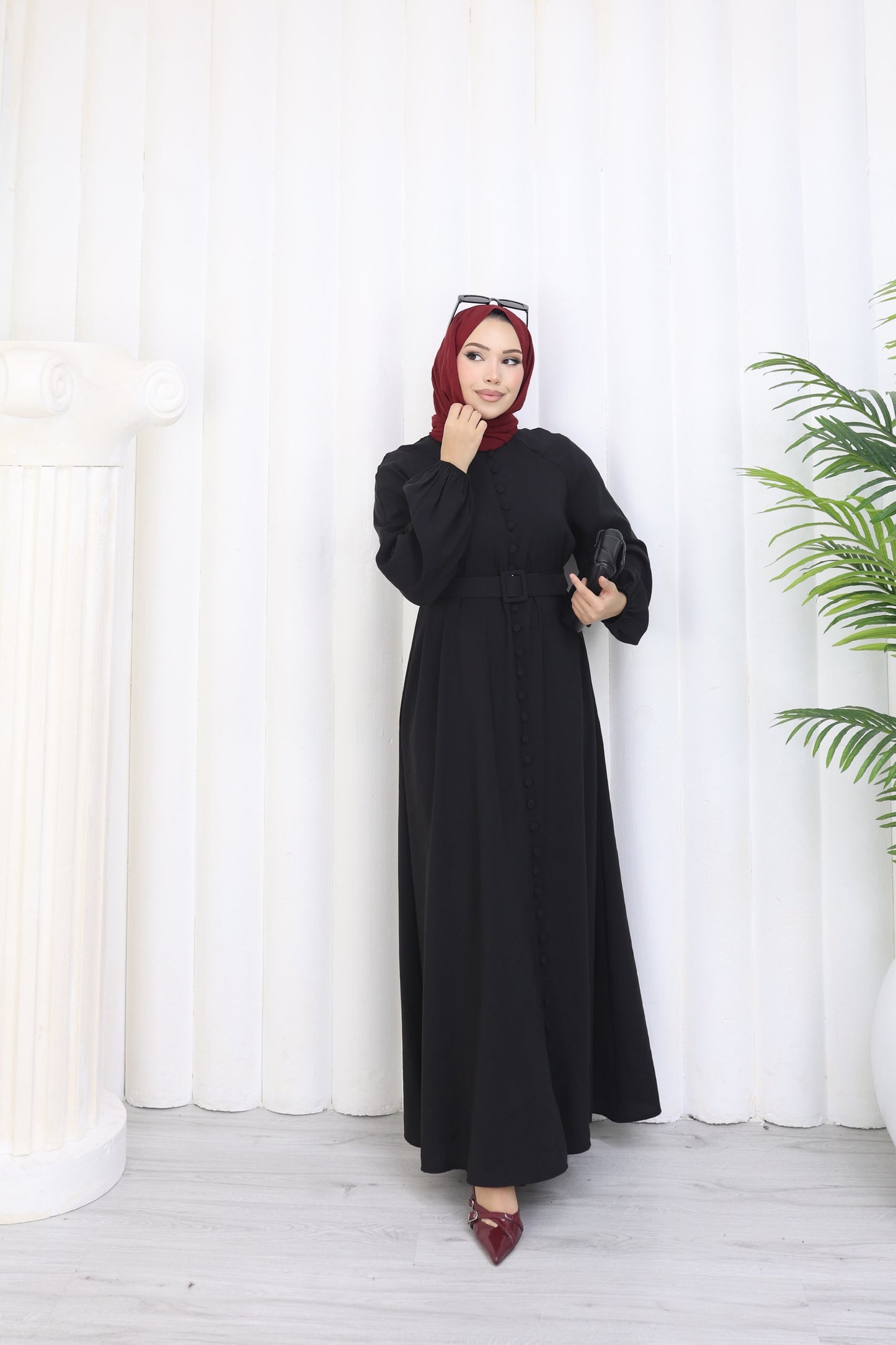 LAVİN KLEID SCHWARZ
