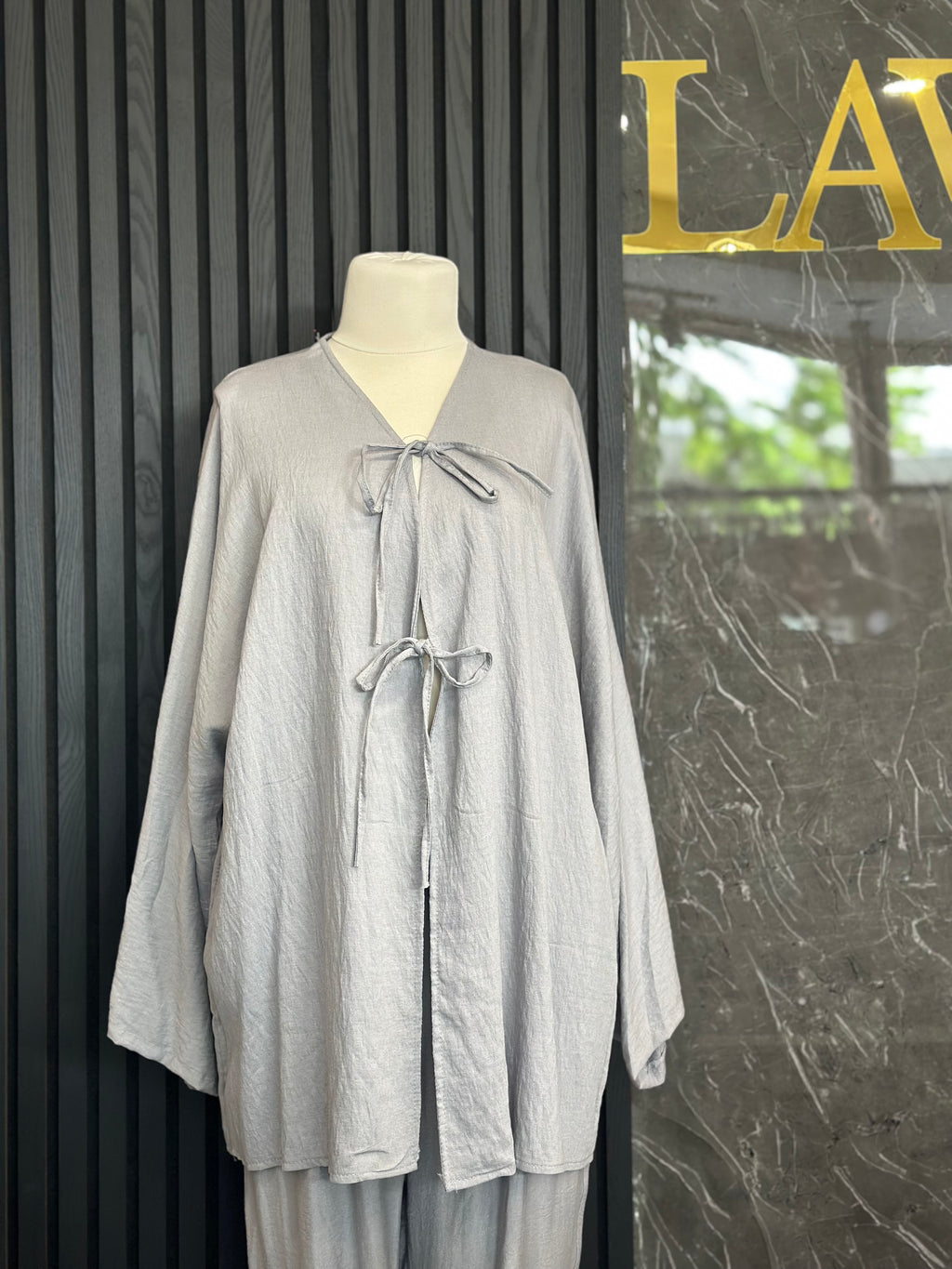 ZWEITEILER IN LIGHT GREY