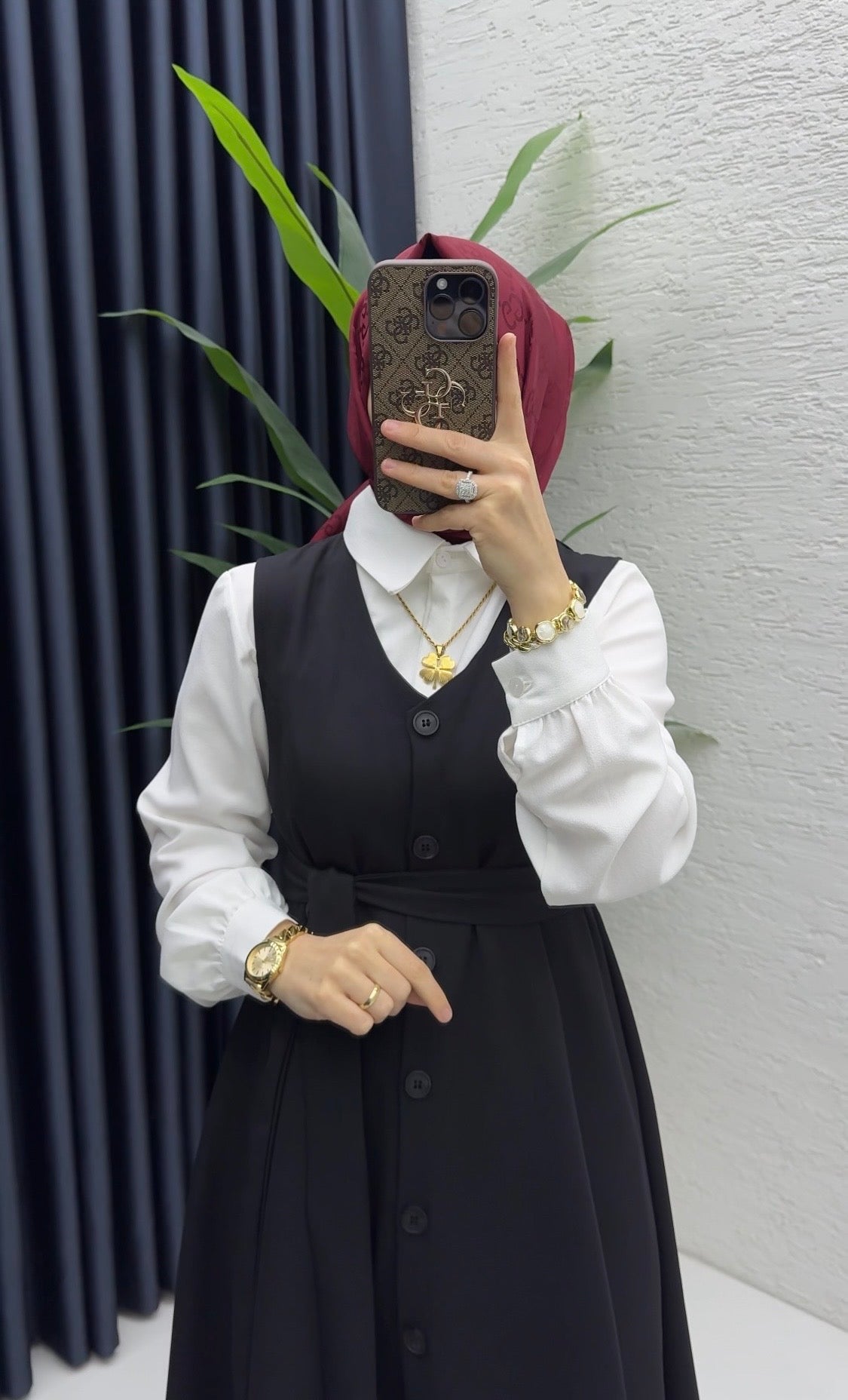 Kübra Trägerkleid in Schwarz