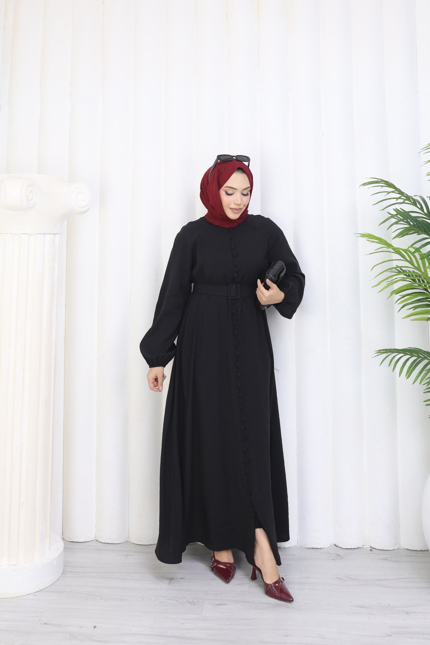 LAVİN KLEID SCHWARZ