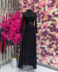 Abendkleid in Schwarz mit eleganten Satin-Schleppe