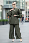 Two-piece set with trousers in almond green